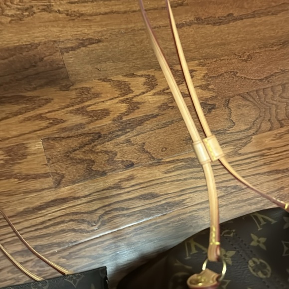 Excellent Neverfull bag with matching pouchette and wallet! - Picture 13 of 14